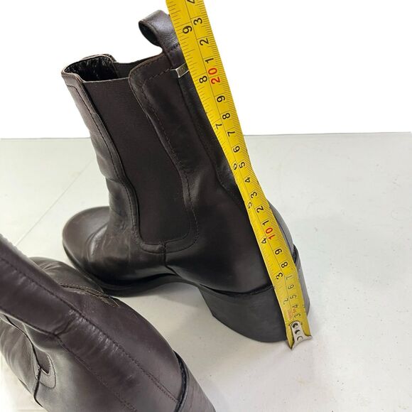 Welcome to my closet! - Picture 11 of 11